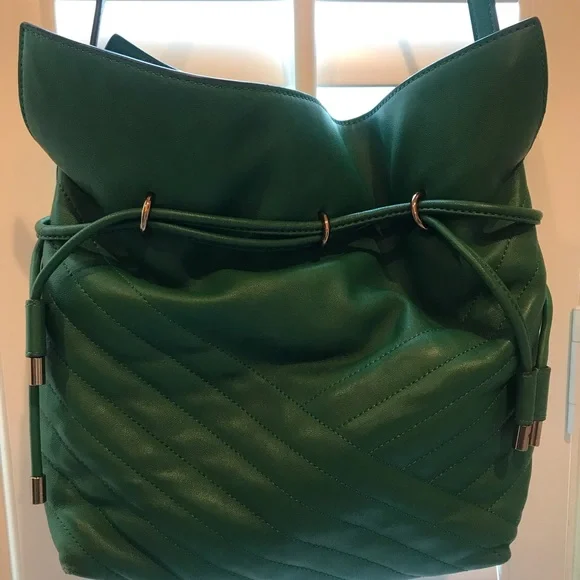 Authentic Tory Burch emerald green shoulder bag - Picture 3 of 12